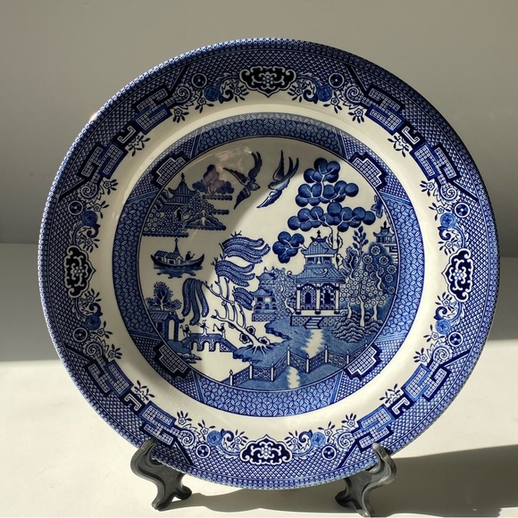 Vintage Churchill Blue Willow Plate 10” blue & white - Picture 4 of 10